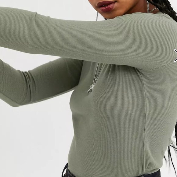 Bershka Tops - ~ LAST CHANCE ~ Bershka ribbed long sleeved top